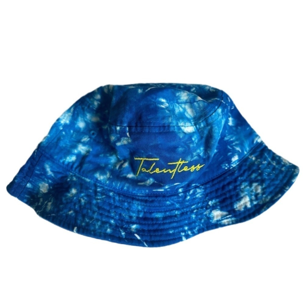 CM🩷 TALENTLESS Blue and White Tie-Dye Bucket Hat Unisex